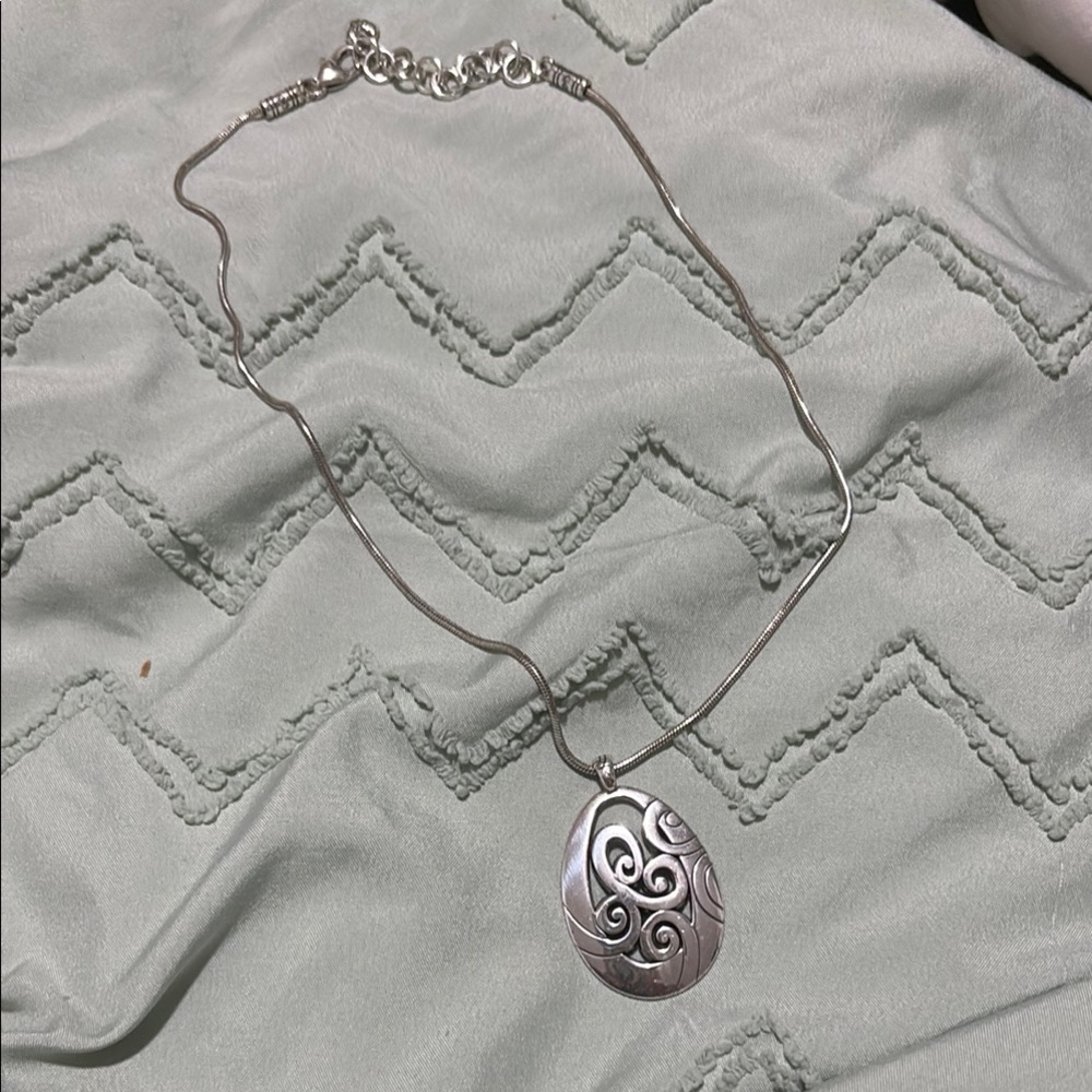 Elegant Silver Swirl Pendant Necklace